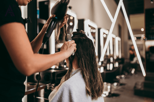 Payment Automation for Salons: Streamline Invoicing 2025